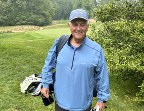 Chůze, pivo, greeny. Nejstarší caddie v USA prozradil svůj recept na vitalitu