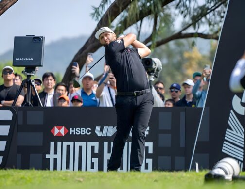 VIDEO: Jon Rahm se vrací na vítěznou vlnu. Titul slaví po 540 dnech se skóre −23