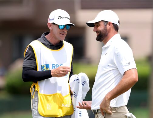 Matt Fitzpatrick otočil role. Na RBC Heritage vede, Scottie Scheffler tentokrát dotahuje